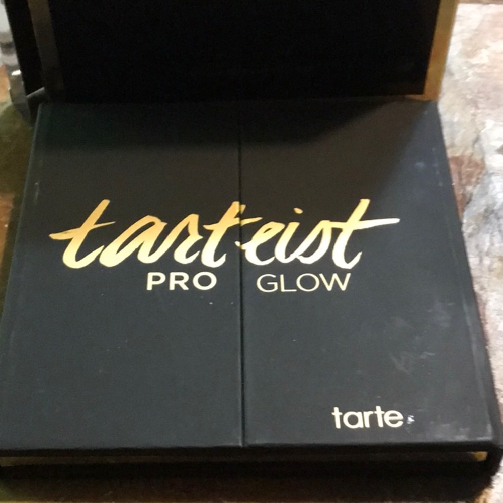 Tarts Pro Glo Highlight and Contour